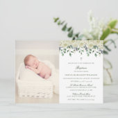 White Floral Elegantes Foto Taufe Einladung (Stehend Vorderseite)