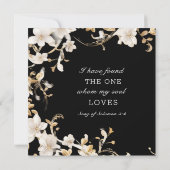 White Floral on Black Christlich Bible Wedding Einladung (Rückseite)