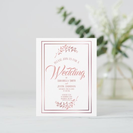 White Floral Rose Gold Script Hochzeit Einladung (Stehend Vorderseite)