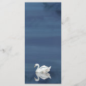 White Floral Swan on Blue Wedding Program Menükarte (Rückseite)