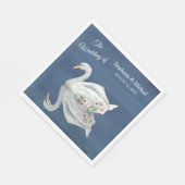 White Floral Swan on Blue Wedding Serviette (Ecke)