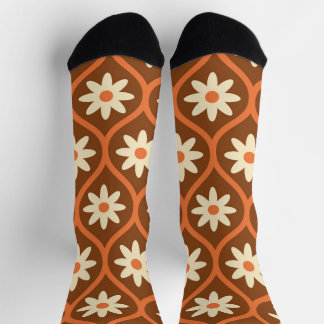White Flowers on Brown Vintage Ogee Pattern Socken