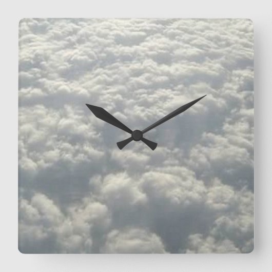 WHITE FLUFFY CLOUDS QUADRATISCHE WANDUHR (Vorderseite)