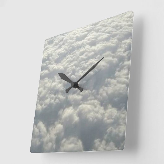 WHITE FLUFFY CLOUDS QUADRATISCHE WANDUHR (Winkel)