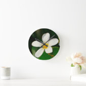 White Frangipani Runde Wanduhr (Zuhause)
