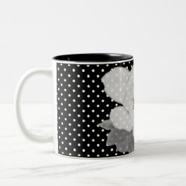 White Gardenia Blume Schwarz-weiß Polka Dot Zweifarbige Tasse