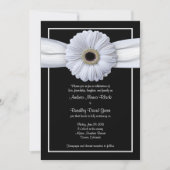 White Gerbera Black Background Wedding Einladung (Vorderseite)
