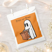 White Ghost mit Trick-oder-Leckerei-Taschen - Good Geschenktütchen (Ausgeschnitten)