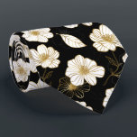 White Gold Blume Black Krawatte<br><div class="desc">Ein wunderschönes Blume in Weiß und Gold auf Schwarz, diese Männer Nackenschleife ist cool für das Büro, eine Nacht auf der Stadt, eine Hochzeit, Ihre eigene Hochzeitsfeier, für den Bräutigam oder Trauzeugen oder als Geschenk für Ihren Ehemann, Papa, Bruder oder besten Freund. Mehr Designs in unserem Geschäft. MACHEN SIE EINE...</div>