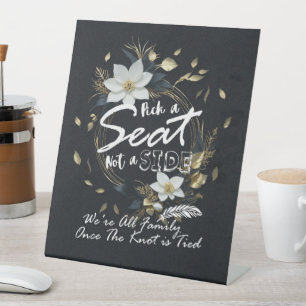 White Gold Floral Wreath Open Seetage Hochzeitszei Sockelschild