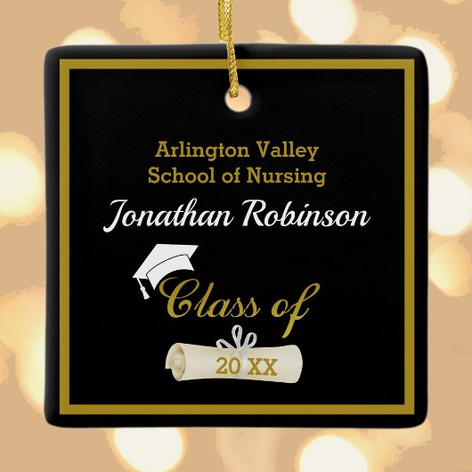 White Grad Cap und Diploma Keramik Keramikornament