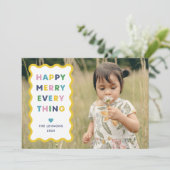 White Happy Merry Wavy Christmas Photo Card Einladung (Stehend Vorderseite)