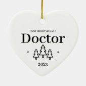 White Heart Doctor Erster Weihnachtsschmuck (Hinten)