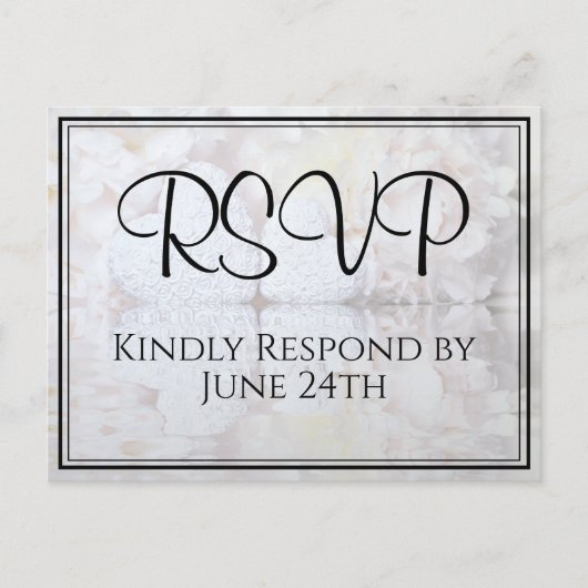 White Hearts & Peony Reflections Wedding RSVP Postkarte (Vorderseite)
