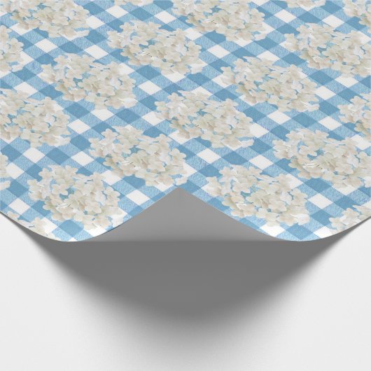 White Hydrangea auf Blue Gingham Geschenkpapier (Ecke)