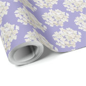 White Hydrangea auf Pastel Lavender Geschenkpapier (Rolleneckpunkt)