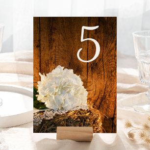 White Hydrangea Barn Wood Wedding Tischnummern