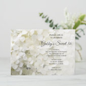 White Hydrangea Blume Sweet 16 Birthday Party Einladung (Stehend Vorderseite)
