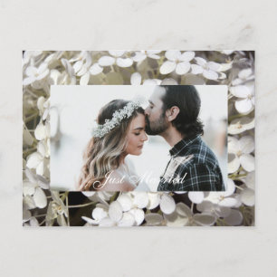 White Hydrangea Floral Just Married Foto Ankündigungspostkarte