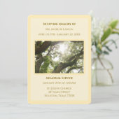 White in Love Memory Trees Gedächtnisbeerdigung Einladung (Stehend Vorderseite)