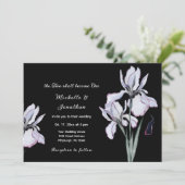 White Iris Floral on Black Christlich Wedding Einladung (Stehend Vorderseite)