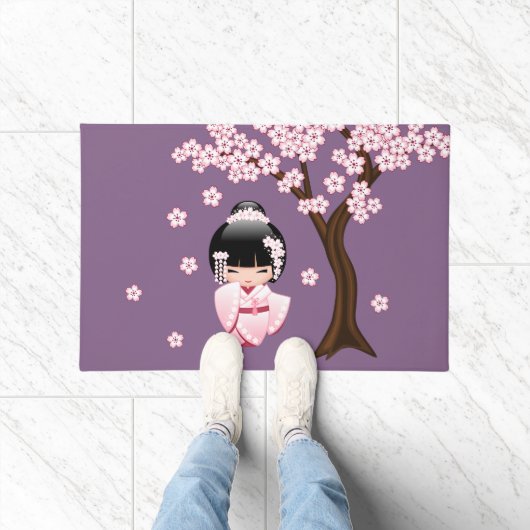 White Kimono Kokeshi Doll Niedlich Geisha Girl Lil Fußmatte (Indoor)