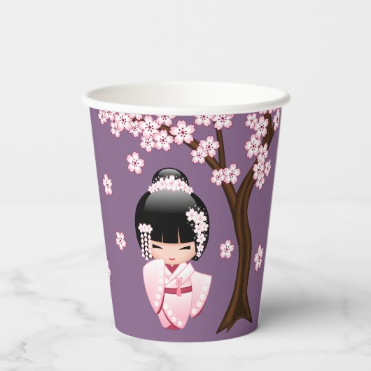 White Kimono Kokeshi Doll Niedlich Geisha Girl Lil Pappbecher (Rückseite)