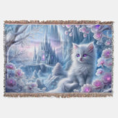 White Kitten in Fantasy Ice Kingdom Decke (Vorderseite)
