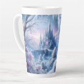 White Kitten in Fantasy Ice Kingdom Milchtasse (Linke Ecke)