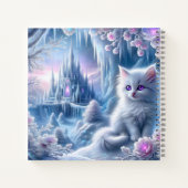 White Kitten in Fantasy Ice Kingdom Notizblock (Rückseite)