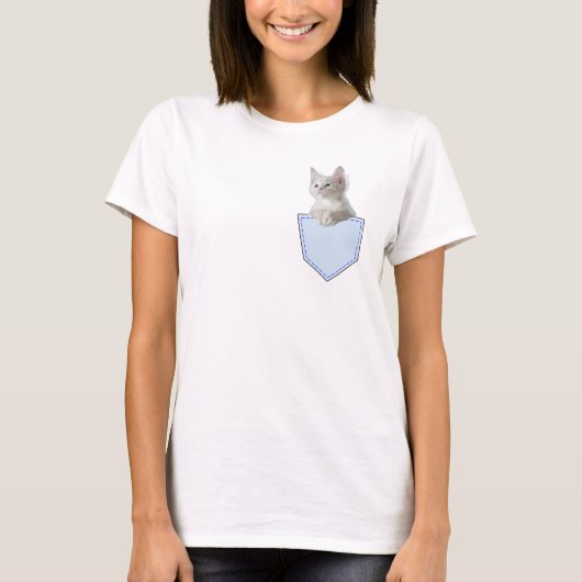 White Kitten in Tasche lustige Illusion 3D Grafik T-Shirt (Vorderseite)