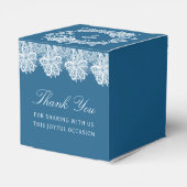White Lace on Blue Religious Wedding Cube Geschenkschachtel (Rückseite)