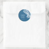 White Lace on Blue Wedding Runder Aufkleber (Tasche)