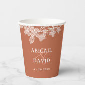White Lace on Terracotta Wedding Pappbecher (Vorderseite)