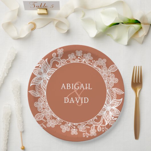 White Lace on Terracotta Wedding Pappteller (Hochzeit)