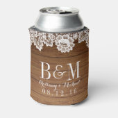 White Lace Rustic Barn Wood Monogram Wedding Drink Dosenkühler (Kanne Rückseite)