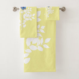 White leafy branch and a blue butterfly badhandtuch set