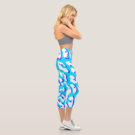 White Leopard Print Blue Navy Capri Leggings (Rechts)