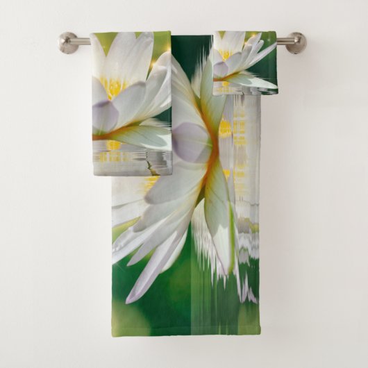 White Lotus Flower Landscape Badhandtuch Set (Insitu)