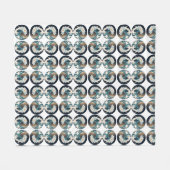 White Lotus & Ocean Wave - Eleganz in Motion Fleecedecke (Vorderseite (Horizontal))