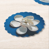 White Magnolia Blue Scalloped Round Untersetzer (angewinkelt)
