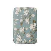 White Magnolia Grove on Duck Blue Elegant Floral  Badematte (Vorderseite Vertikal)