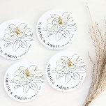 White Magnolia Illustration Wedding Individuelle N Getränkeuntersetzer<br><div class="desc">Schöne Süd inspirierte Hochzeitsfeiern mit einem illustrierten weißen Magnolie gerahmt von schicken Typografie in einem modernen Layout.</div>