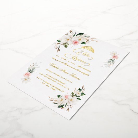 White Magnolia Pink Floral REAL FOIL Quinceañera Folieneinladung (Gedreht)