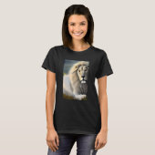 White Majestic Lion Ethereal Art T-Shirt (Vorne ganz)