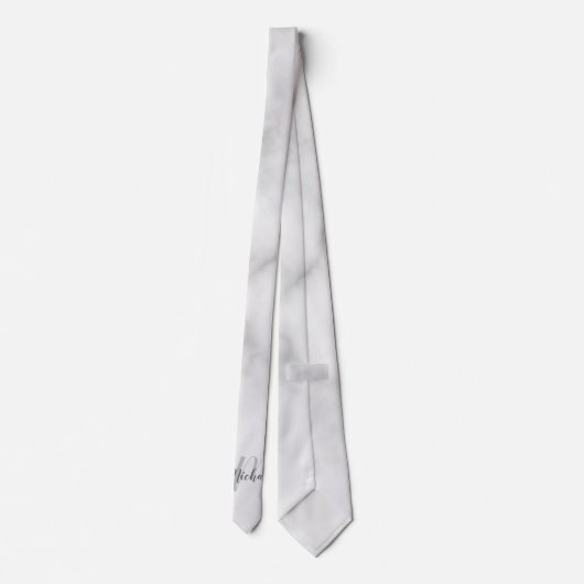 White Marble Modern Script Monogram und Name Krawatte (Rückseite)