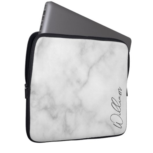 White Marble Modernes Script Personalisiert Name Laptopschutzhülle (Vorne Rechts)