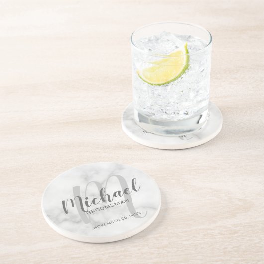 White Marble Modernes Script Personalisierte Trauz Getränkeuntersetzer (Seite)