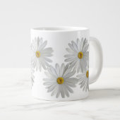 White Marguerite Daisy Blume Jumbo-Tasse (Vorderseite Rechts)