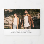 White Minimal Arch Photo QR code Wedding Dreifach Gefaltete Einladung (Cover)